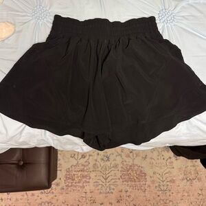 lululemon shake it out running shorts